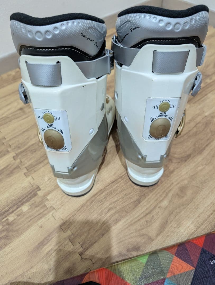 AATOMIC　ffinity Air　148cm レディース用