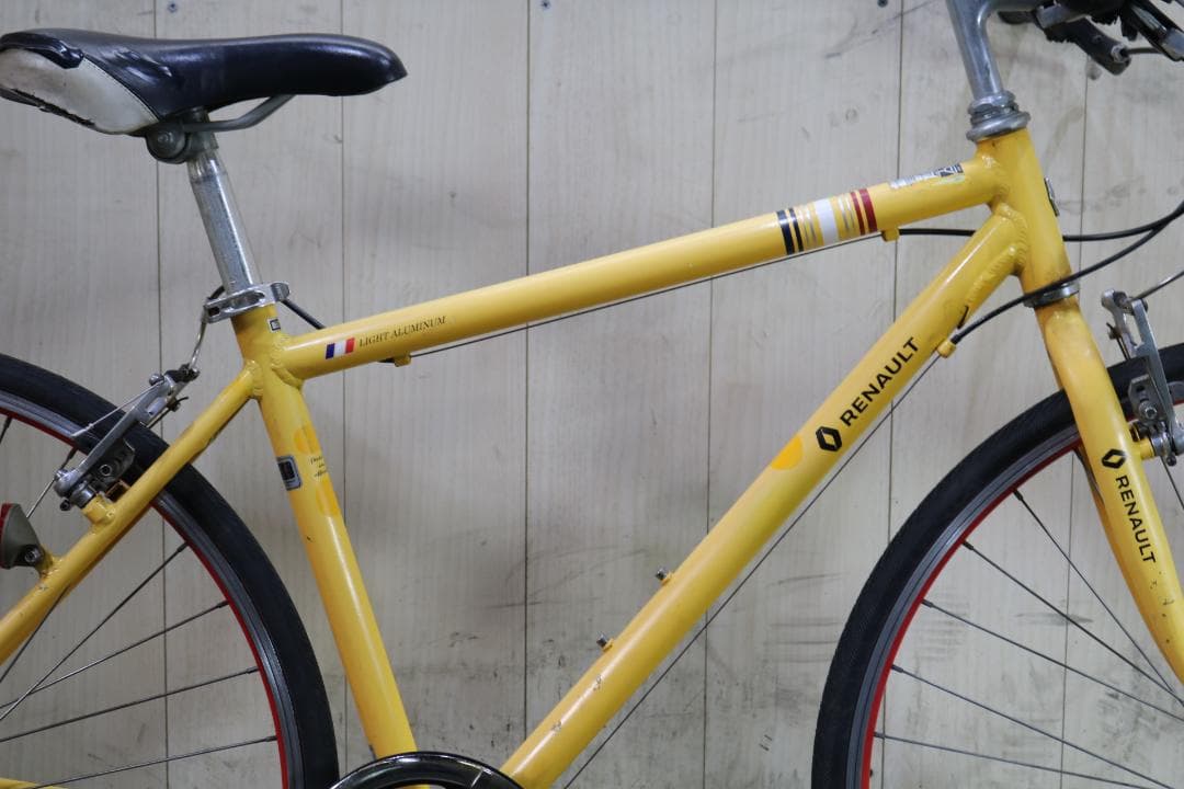 ルノー（RENAULT）700C シマノ6速 アルミ 440mm YELLOW