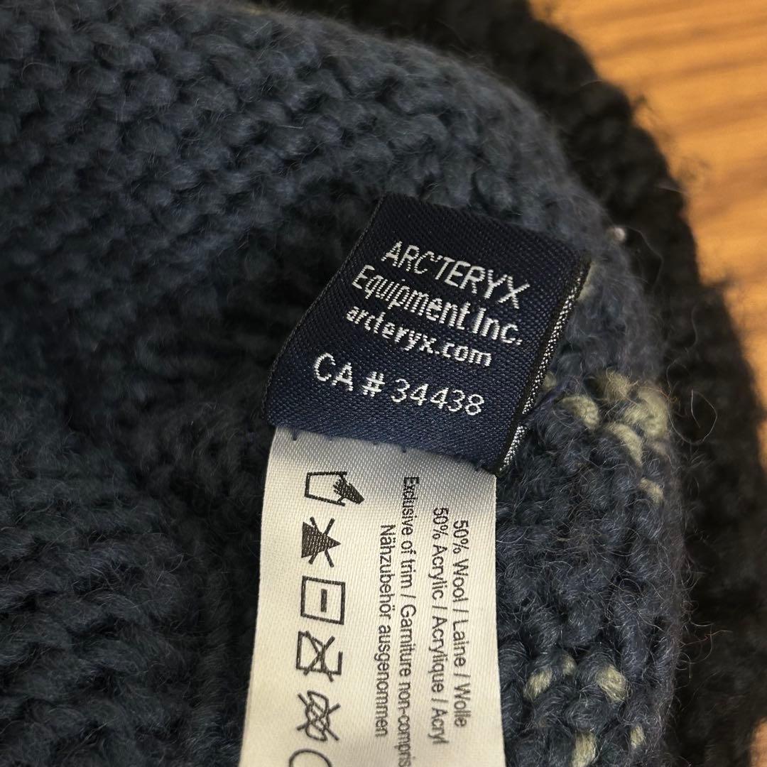 ARC'TERYX ニット帽 ポンポン付き