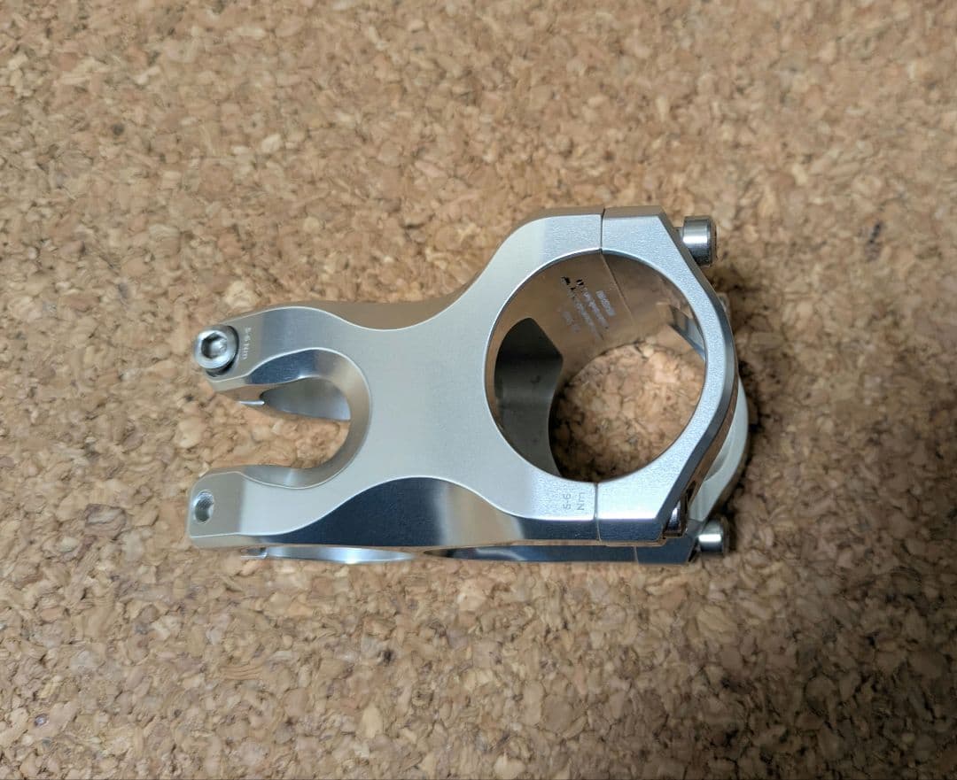 INDUSTRY NINE A35 ステム 50mm シルバー