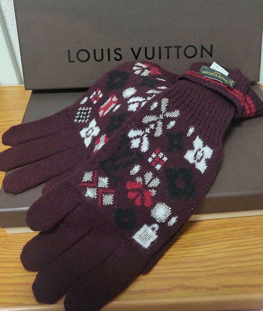 Louis Vuitton バーガンディ柄手袋