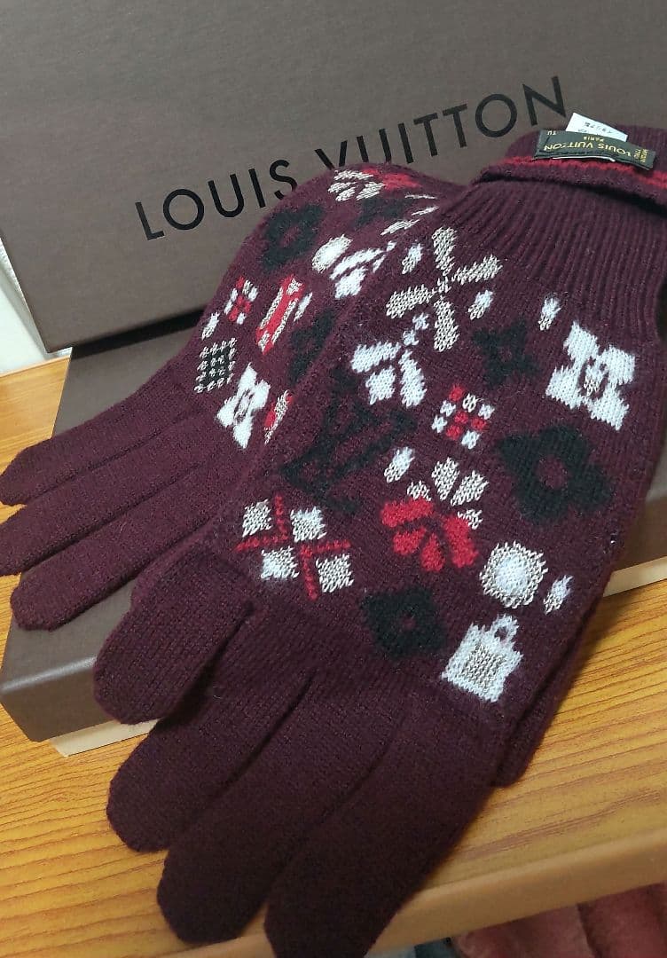 Louis Vuitton バーガンディ柄手袋