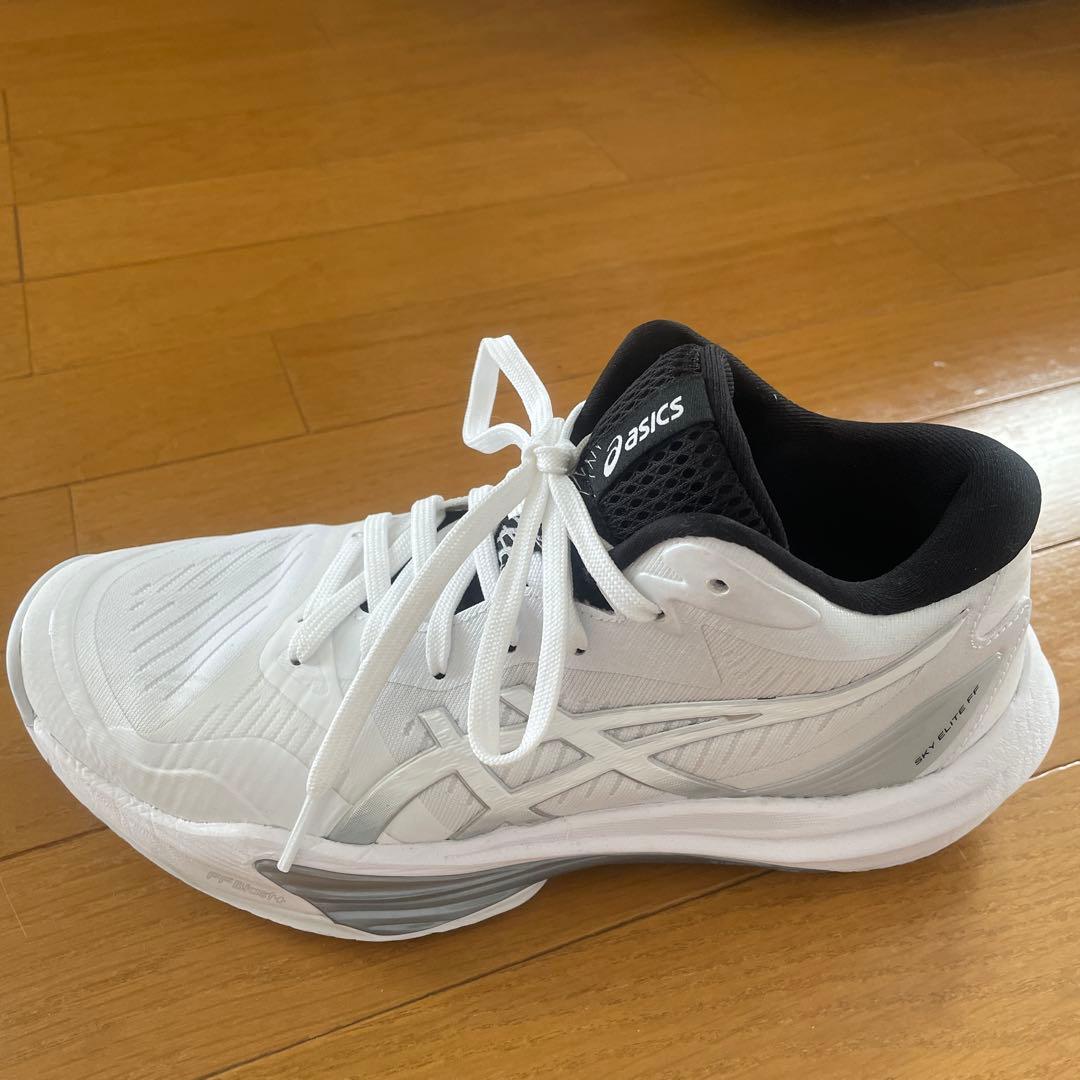 asicsスカイエリートFF3 バレーボールシューズ　ホワイト×シルバー24.5