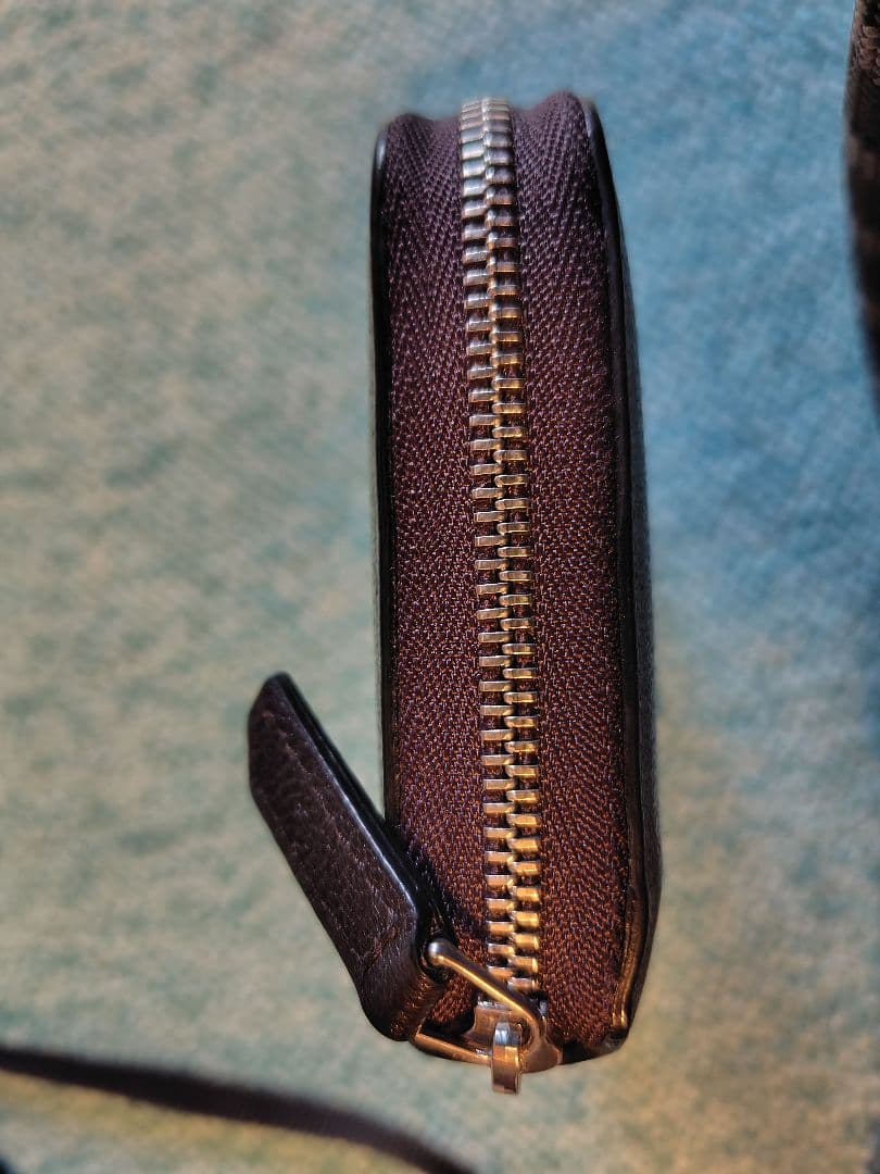 L'arcobalenoラルコバレーノラウンドジップミニウォレット茶✕赤