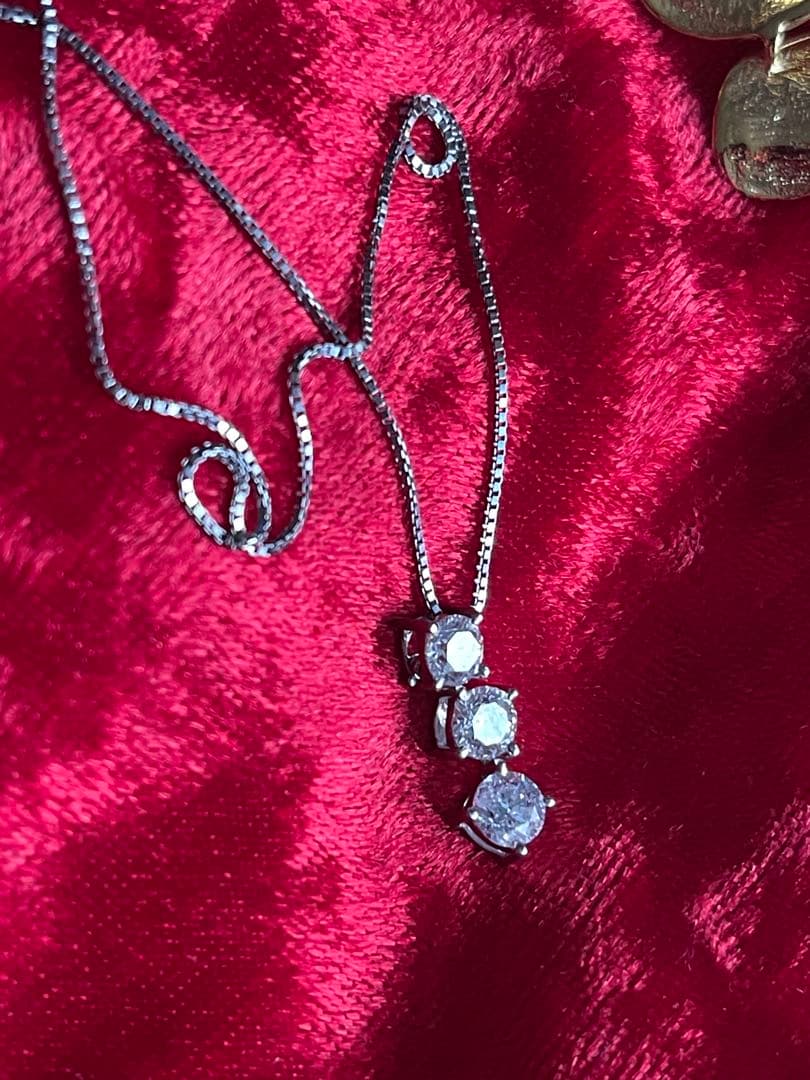 オンナの決意はカタイ⭐︎ 1ct ダイヤ⭐︎PT900 PT850 トリロジー