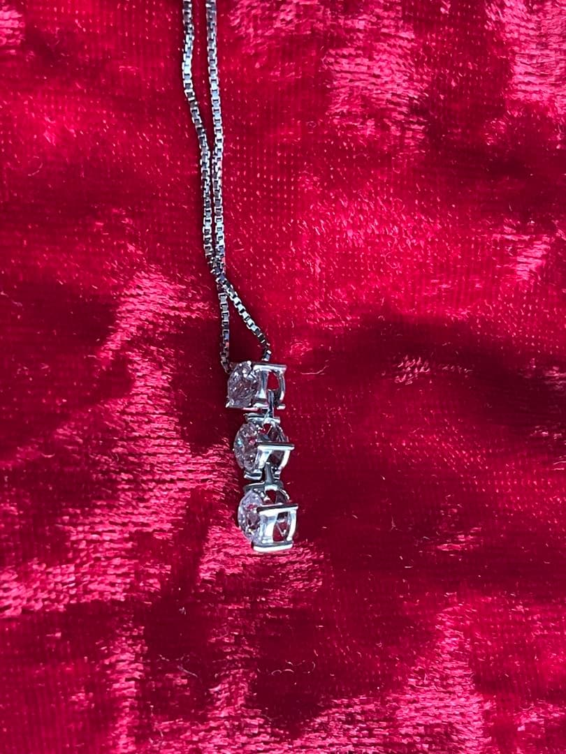 オンナの決意はカタイ⭐︎ 1ct ダイヤ⭐︎PT900 PT850 トリロジー