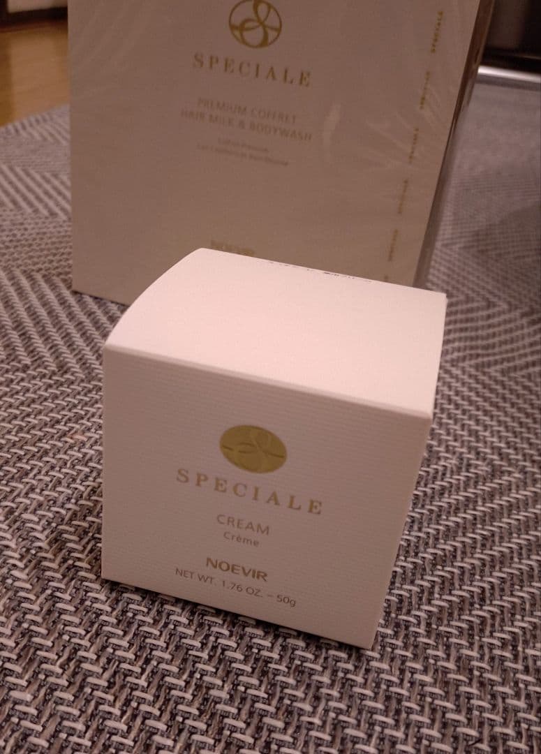 ＊ノエビア　スペチアーレ　薬用クリーム＊新品・未使用　未開封