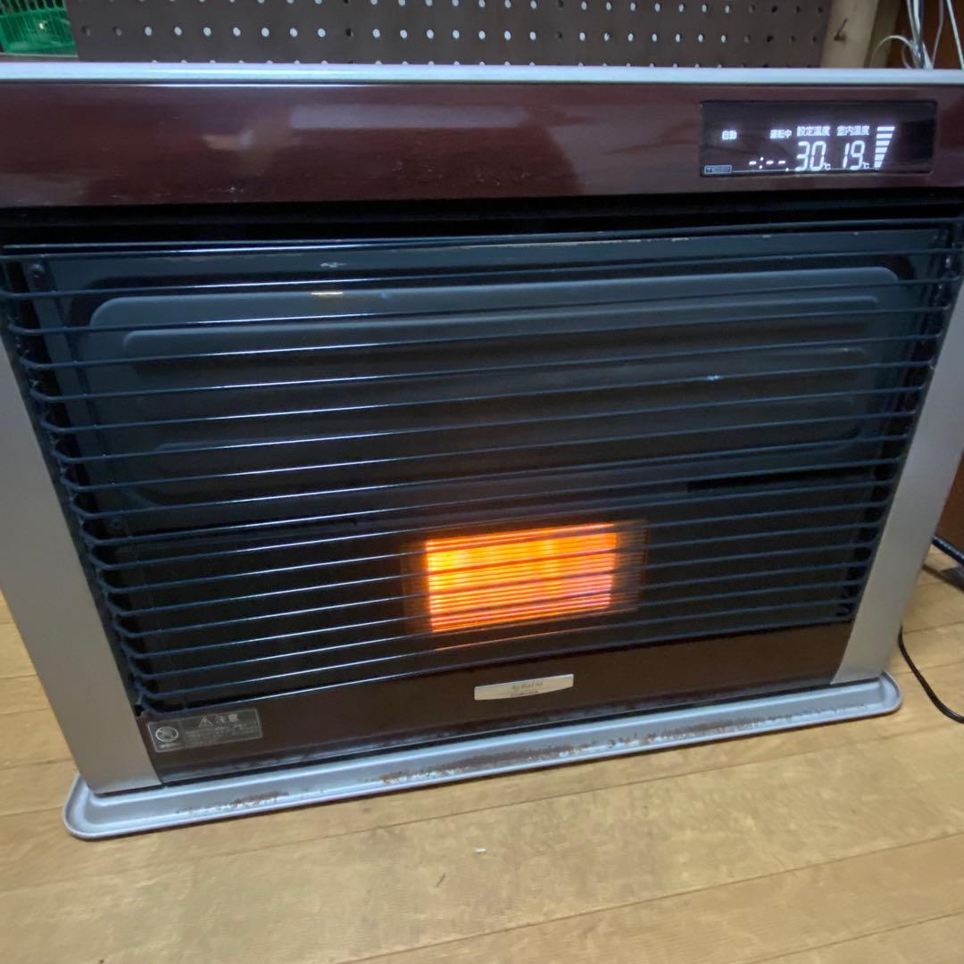 2013年製 コロナ FF式ストーブ アグレシオ FF-AG6813H 動作確認