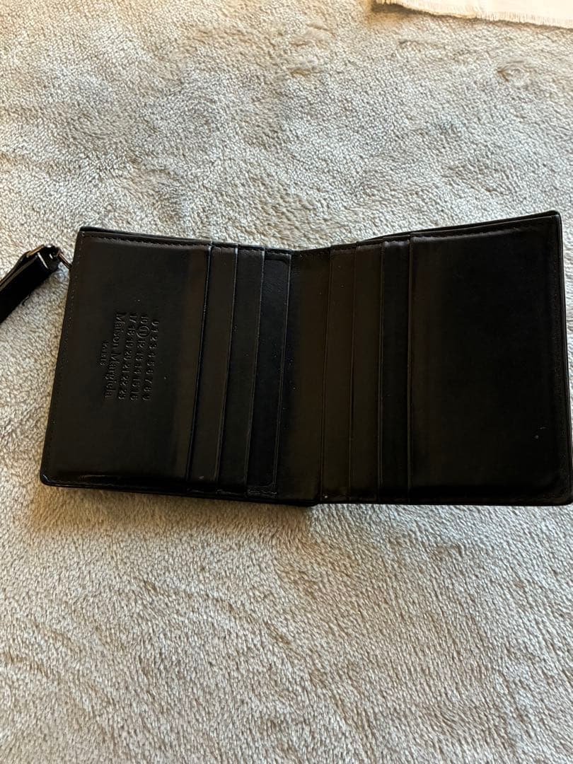 メゾンマルジェラ 二つ折り財布