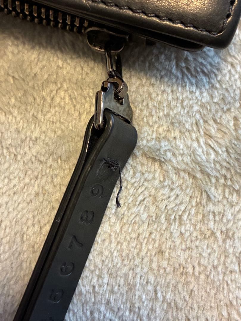 メゾンマルジェラ 二つ折り財布