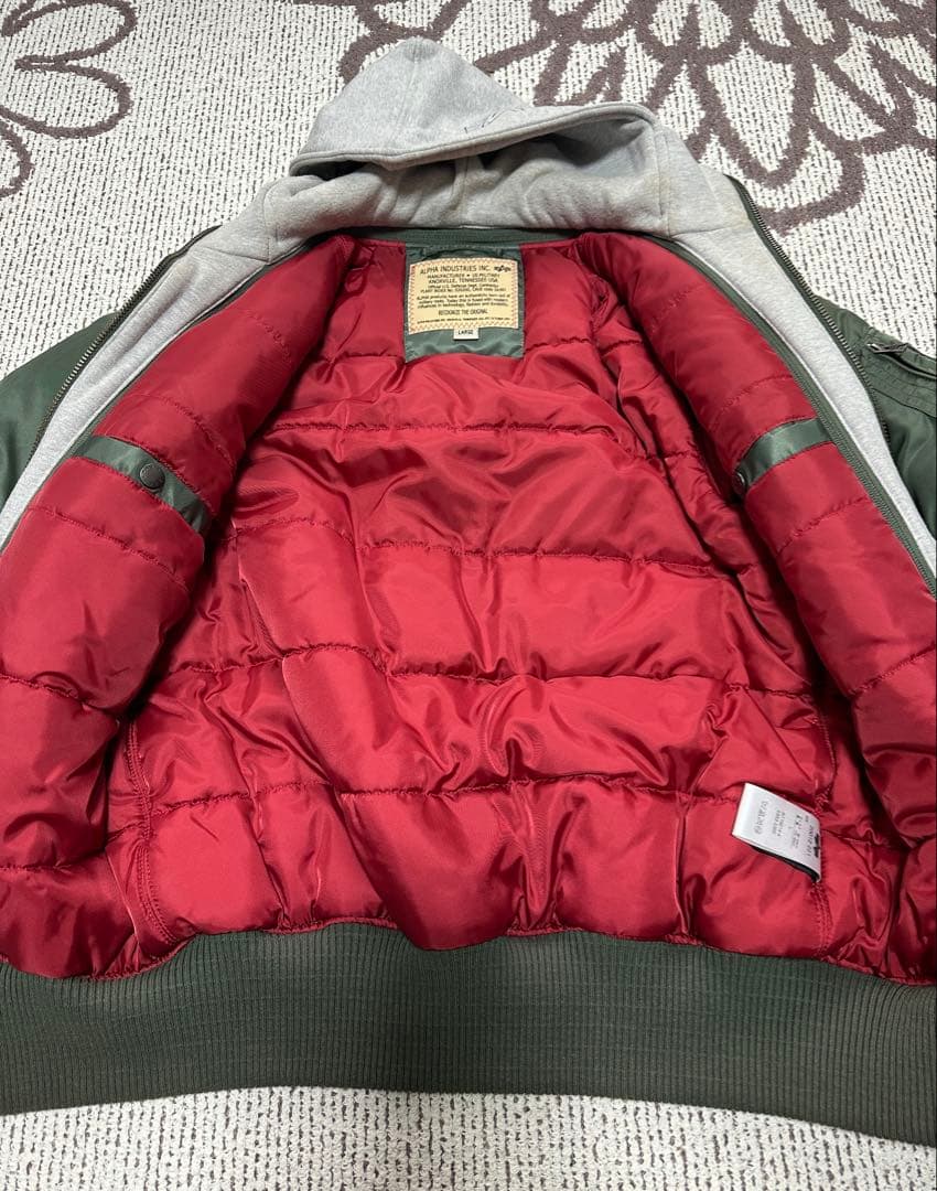 ALPHA 20012 MA1 TIGHT DTEC 脱着式レイヤードフード付き