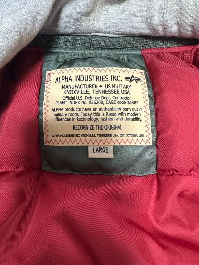 ALPHA 20012 MA1 TIGHT DTEC 脱着式レイヤードフード付き