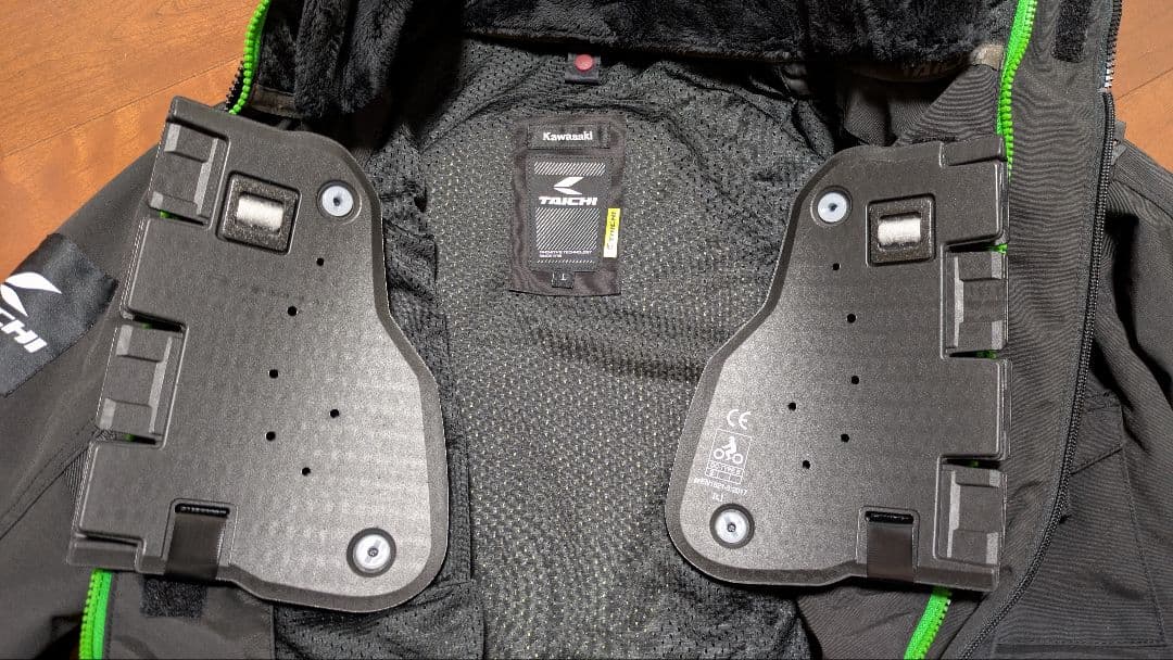 カワサキ モンスターオールシーズンパーカ(胸部プロテクター付き)