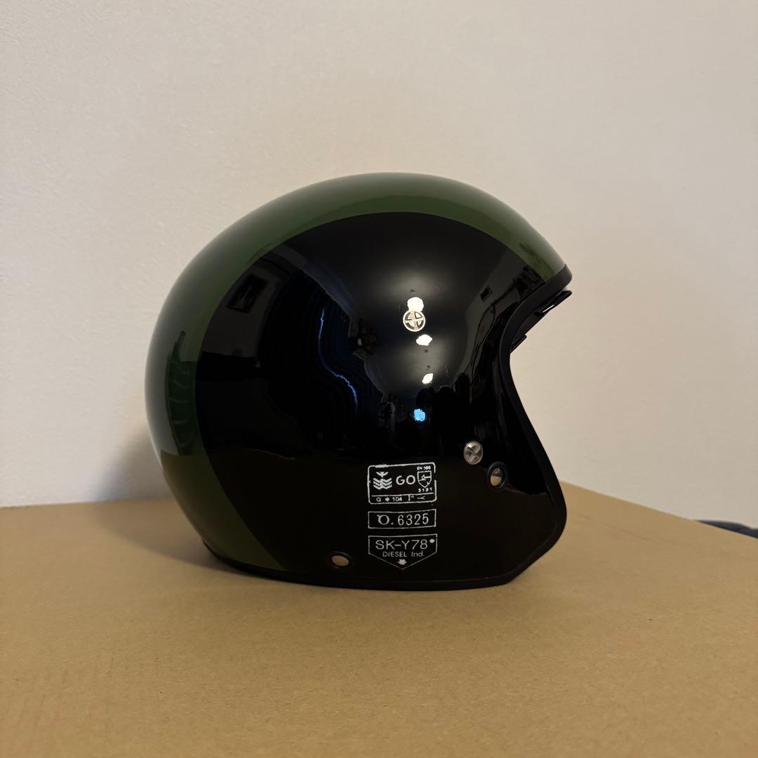 DIESEL オリーブグリーン ヘルメットと収納袋付き