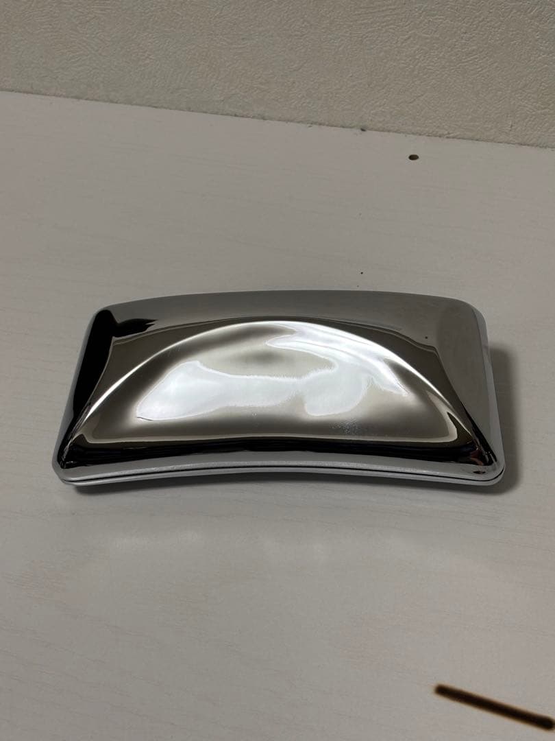 付属品有 gentle monster Atomic02 BLUE