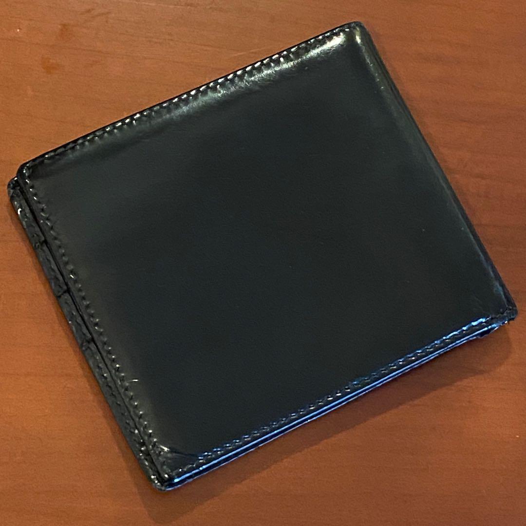 GUCCI ブラック 二つ折り財布 パテントレザー　イタリア製