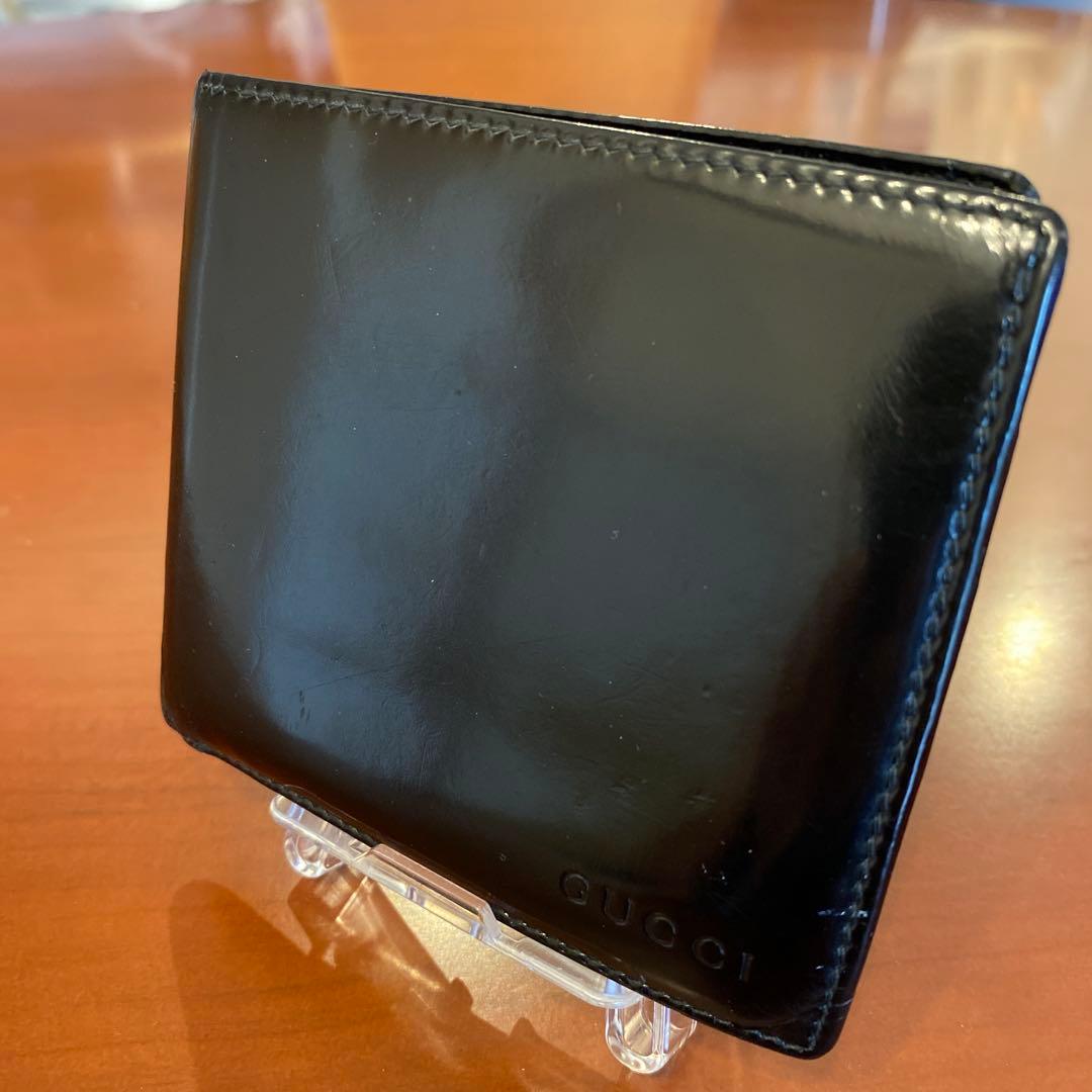 GUCCI ブラック 二つ折り財布 パテントレザー　イタリア製