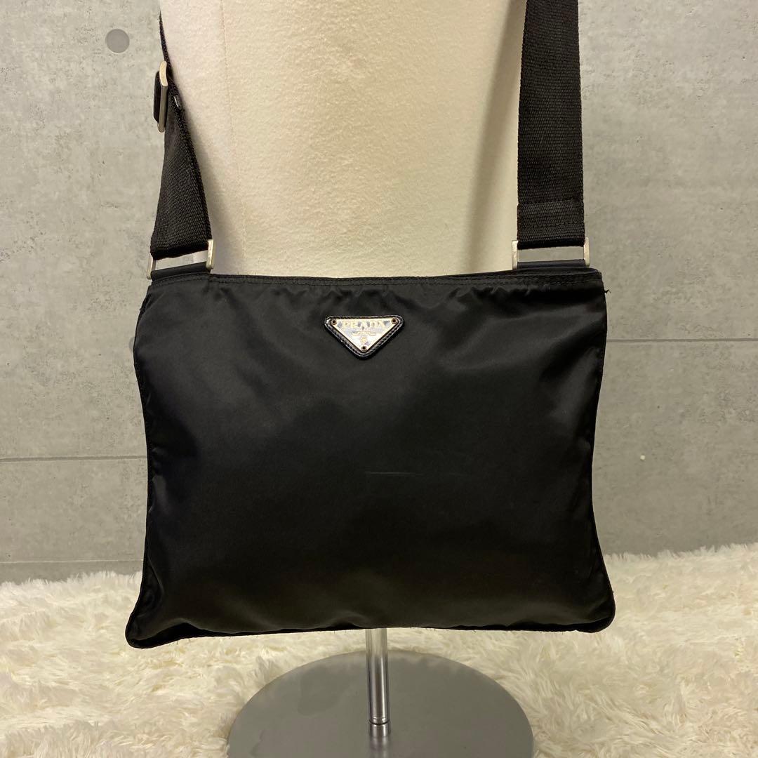 PRADA プラダ ナイロン ロゴプレート ショルダーバッグ 黒