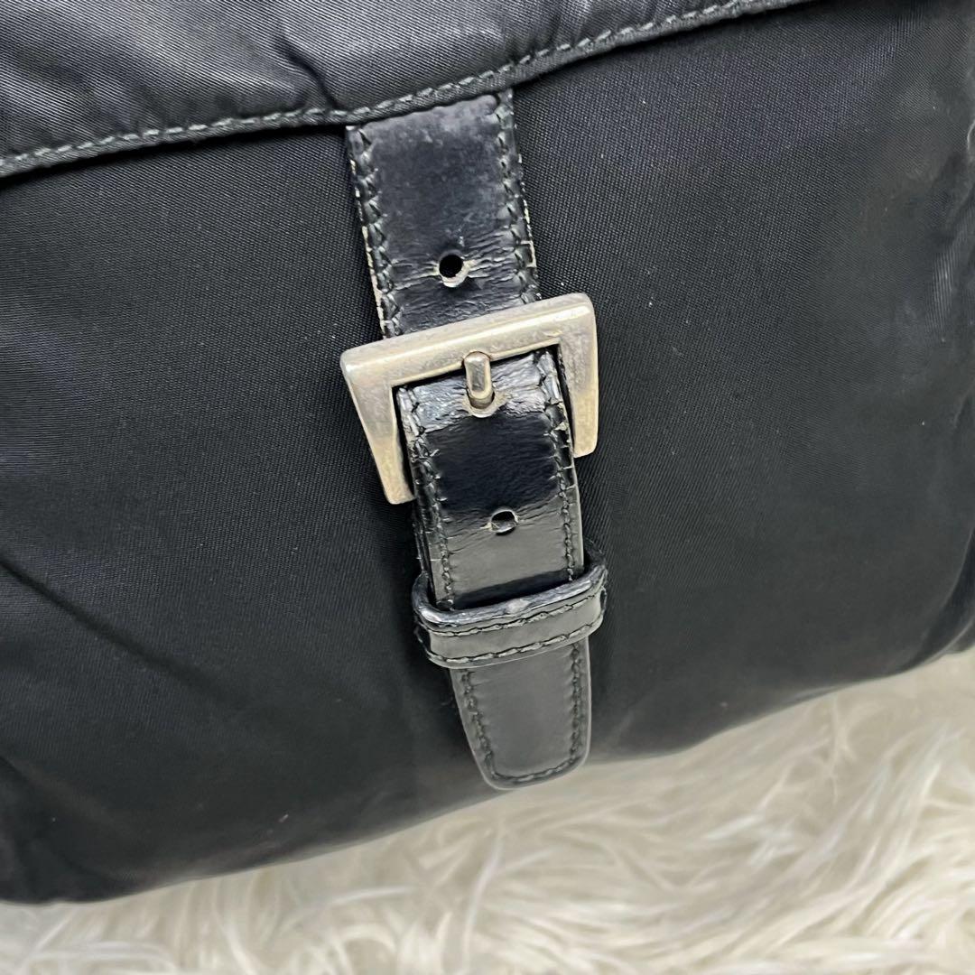 プラダ ショルダーバッグ 三角ロゴプレート ナイロン レザー ブラック