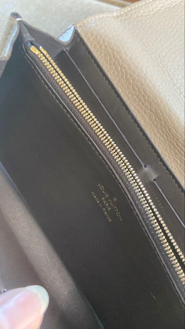 LOUIS VUITTON ベージュ　長財布　ポルトフォイユ・カプシーヌ