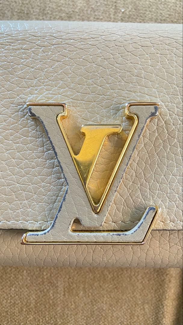 LOUIS VUITTON ベージュ　長財布　ポルトフォイユ・カプシーヌ