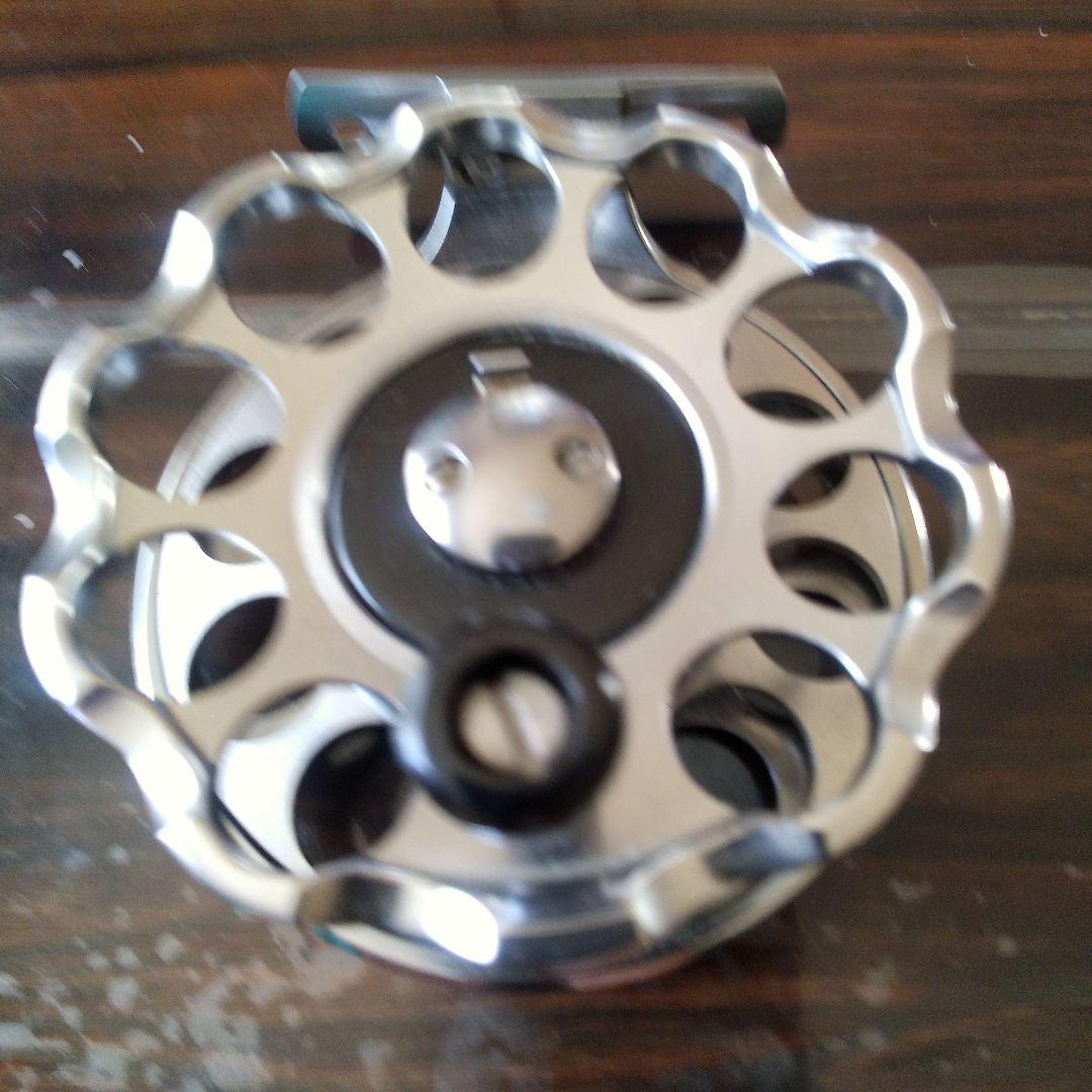 Hechti 852 フィッシングリール 専用ケース付き 黒鯛用落とし込みよう