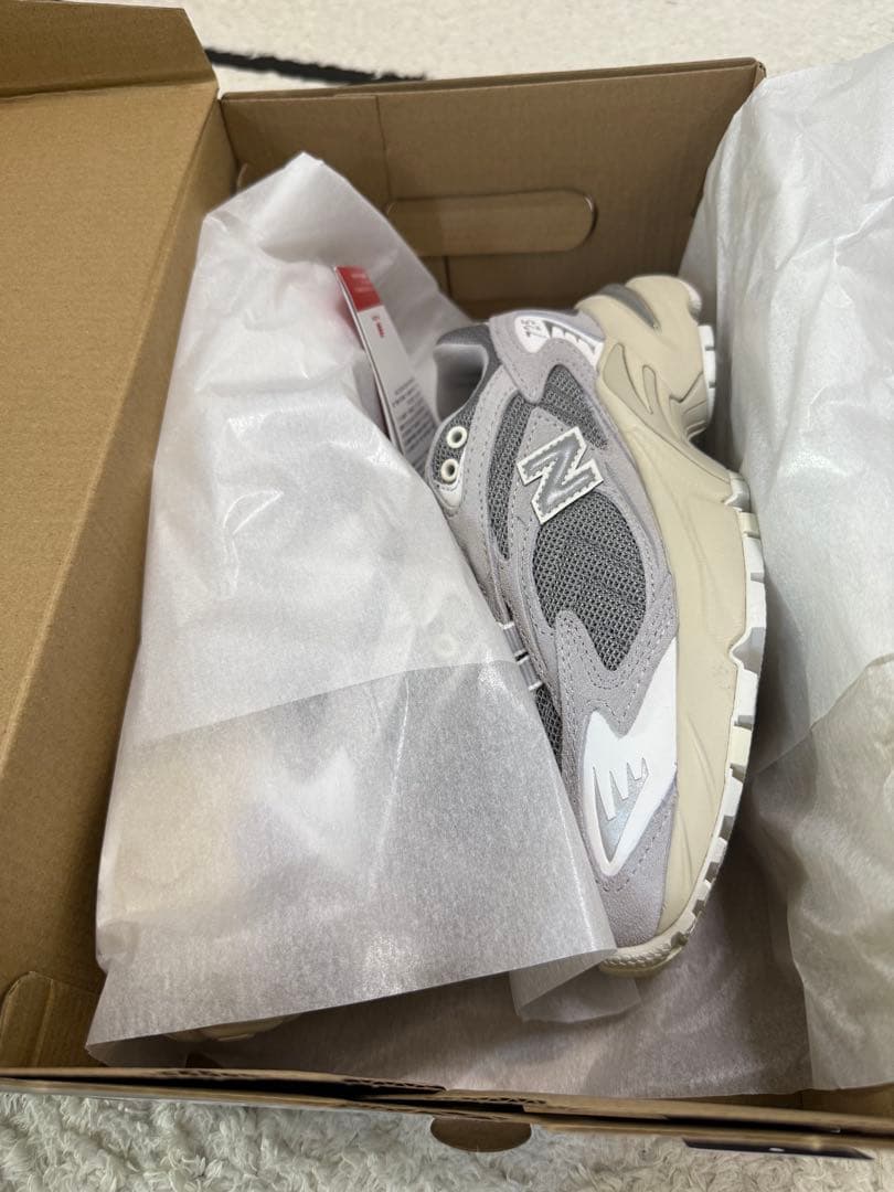 ML725AA ニューバランス