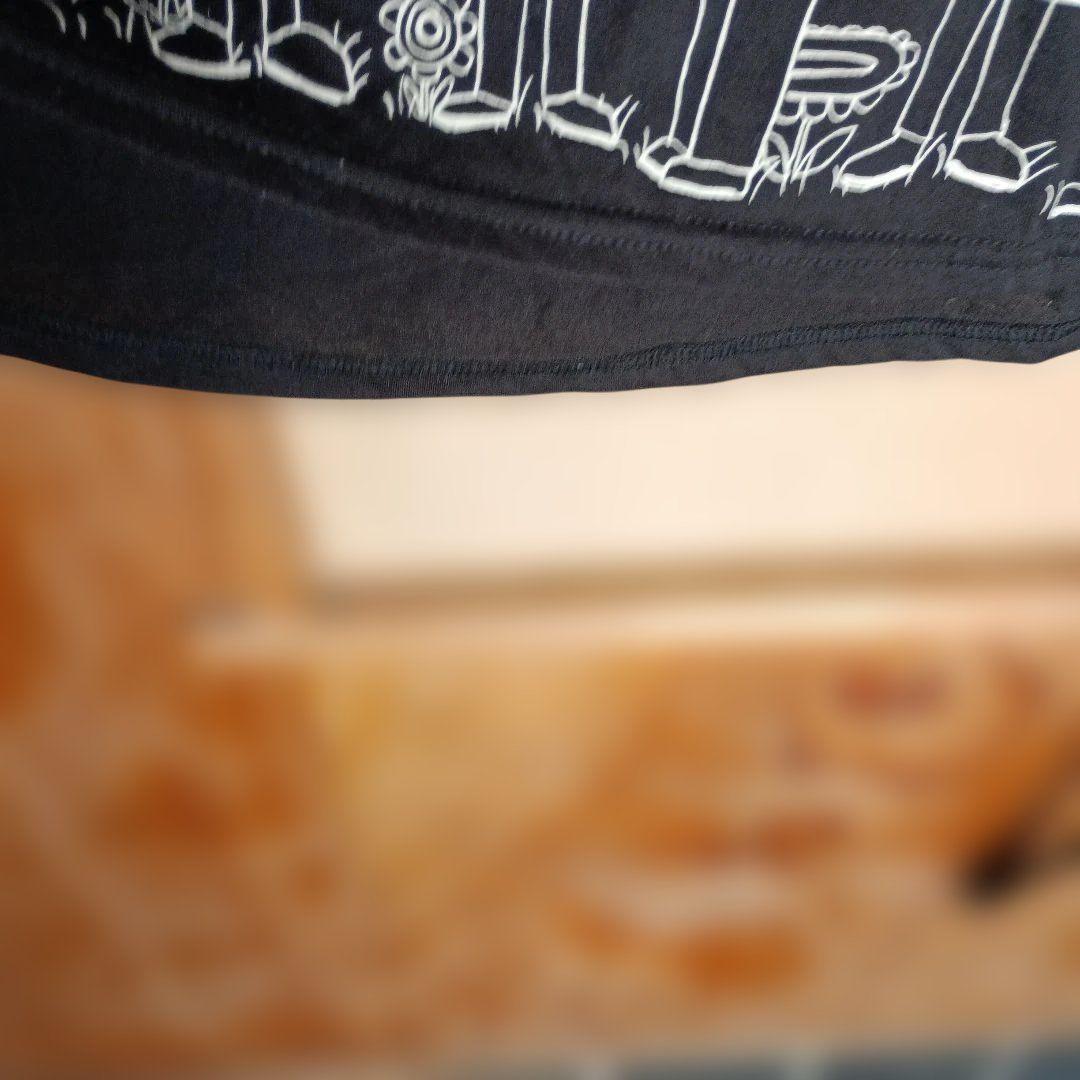 長袖Tシャツ 黒地 白イラスト