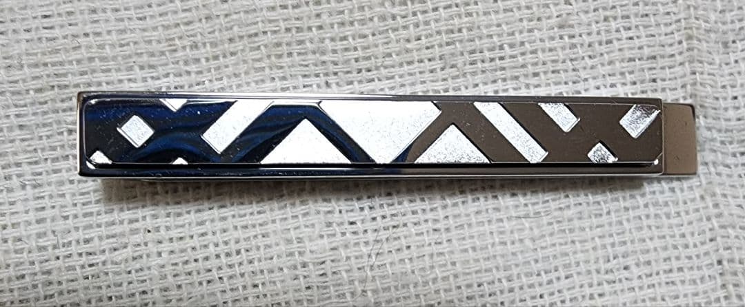 BURBERRY ノバチェック模様 ネクタイピン