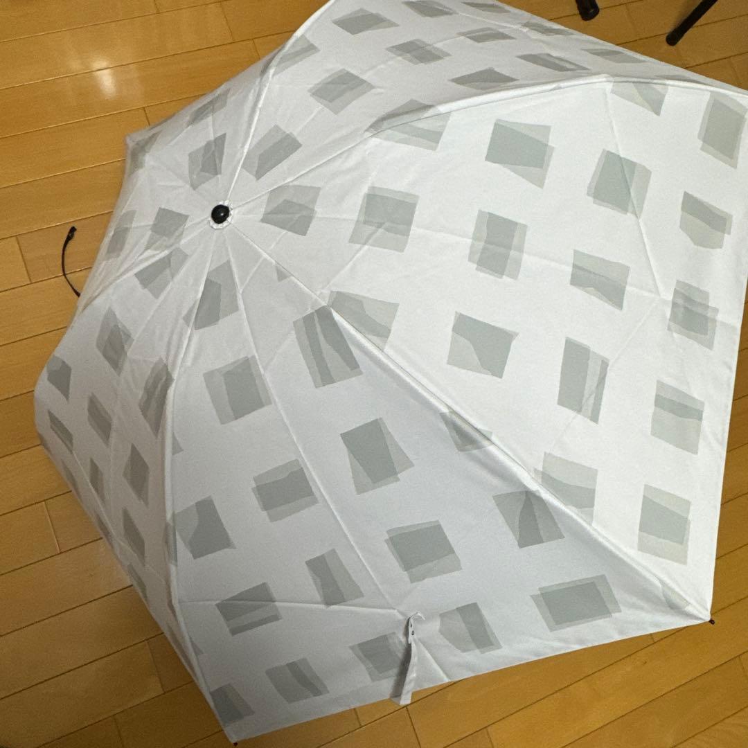 サンバリア100 折りたたみ日傘 ３段折 / キューブ(グレー)