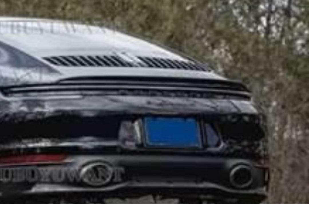 ポルシェ911(992)用カーボン調　リアスポイラー