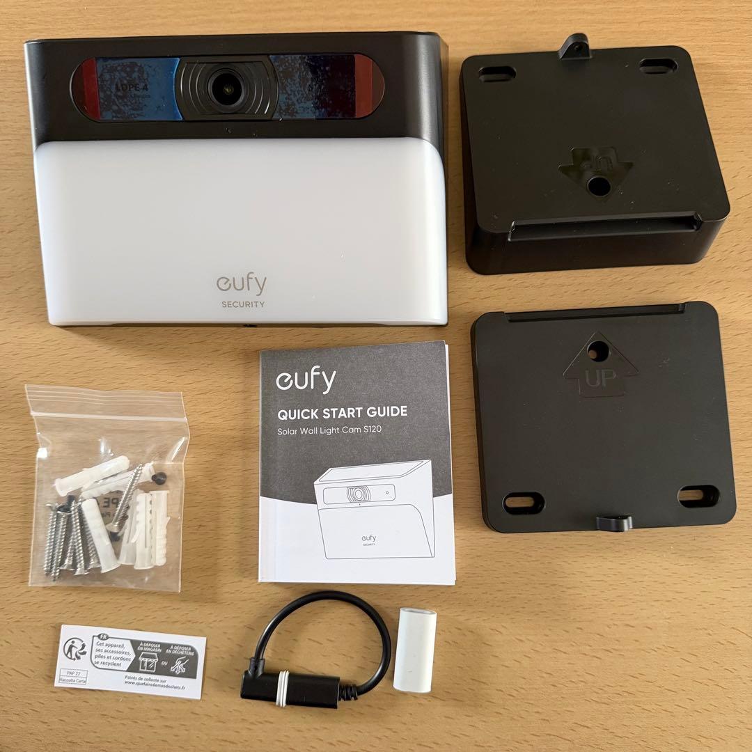 【アウトレット品】eufySecurity WallLight Cam S120