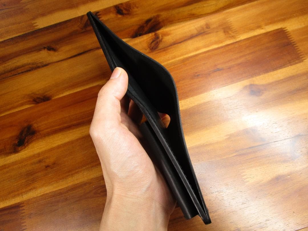 二つ折り財布 コードバン 黒 マット ブラック 財布 手縫い 革財布 上質 高級