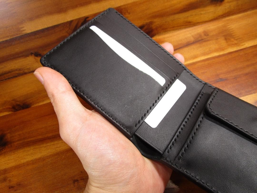 二つ折り財布 コードバン 黒 マット ブラック 財布 手縫い 革財布 上質 高級