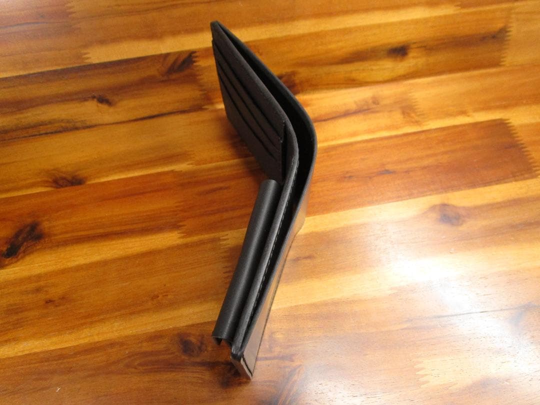 二つ折り財布 コードバン 黒 マット ブラック 財布 手縫い 革財布 上質 高級