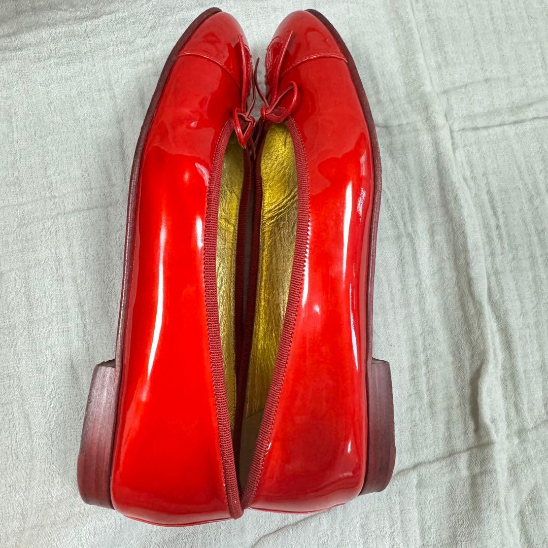 レアカラー　CHANEL 赤　エナメル　バレリーナ　フラットシューズ　パンプス