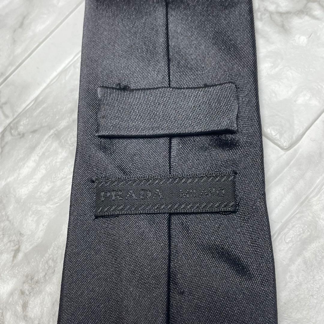 未使用級　プラダ　PRADA ネクタイ　ソリッドタイ　ブラック　スーツ　刺繍