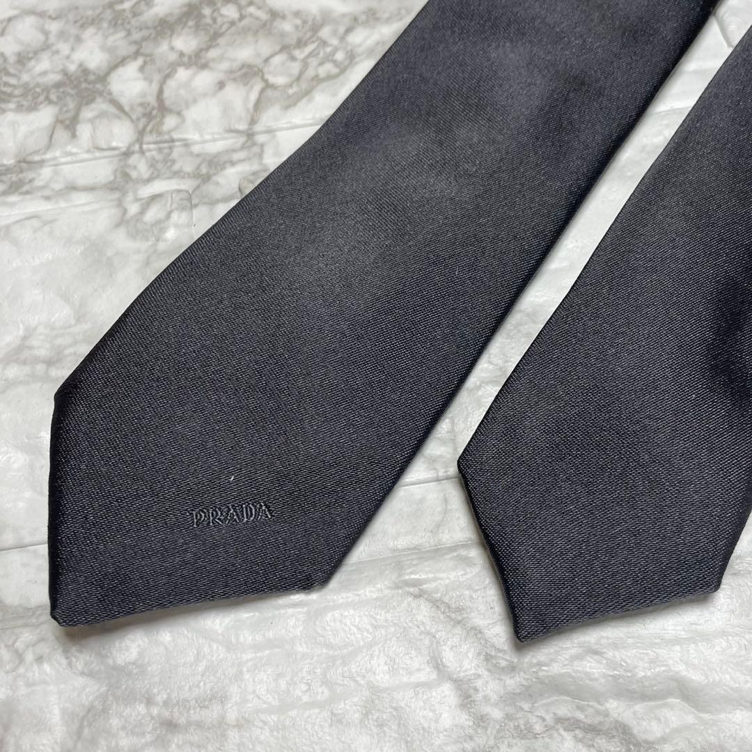 未使用級　プラダ　PRADA ネクタイ　ソリッドタイ　ブラック　スーツ　刺繍