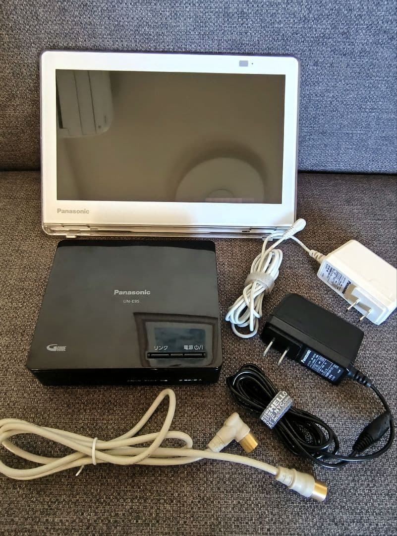 Panasonicプライベート・ビエラ　ポータブルテレビUN-10E9D