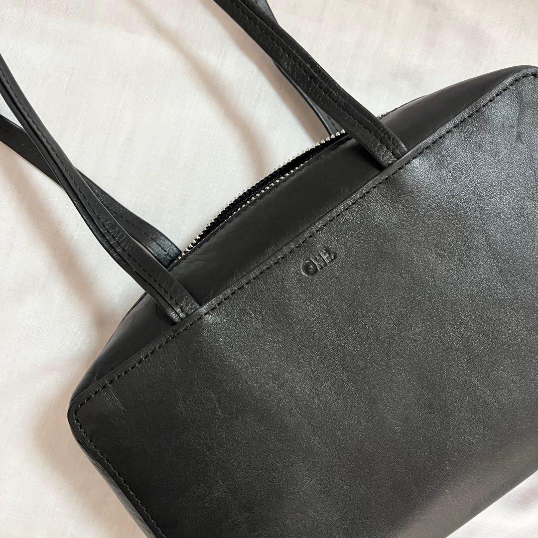 ONE.ワンドット】 / レザースクエアミニボストンBAG / ONE-008