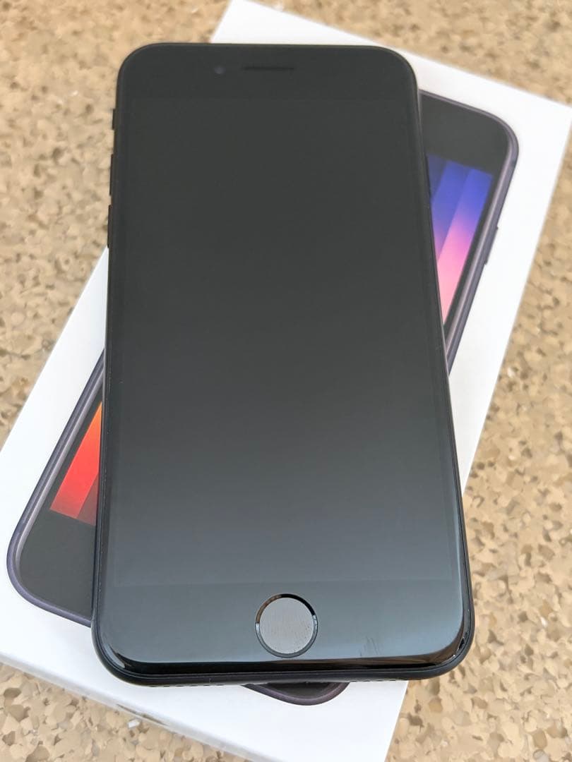 携帯電話本体 iPhone SE Midnight 256GB