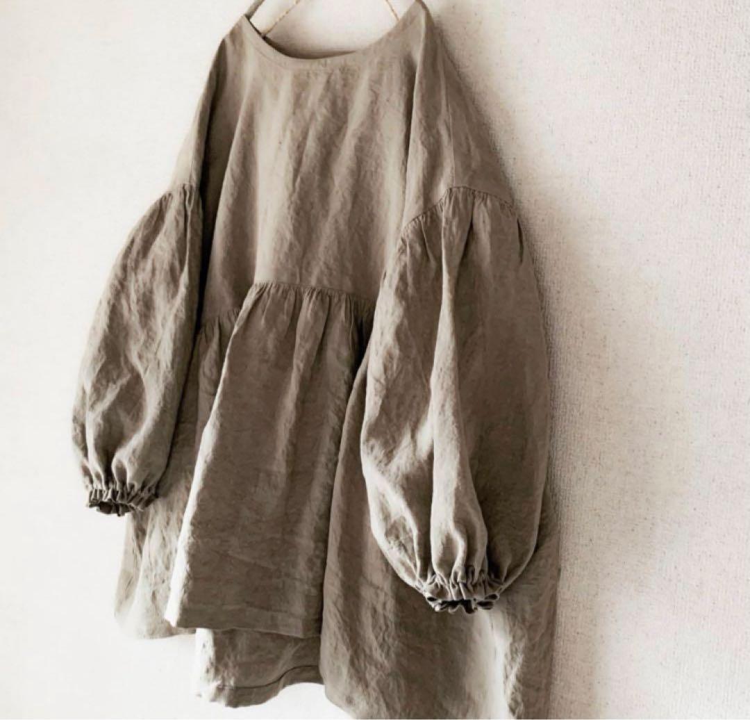 ハンドメイド作家キマグレナジョージ ギャザー切替パフ袖チュニック　ベージュ