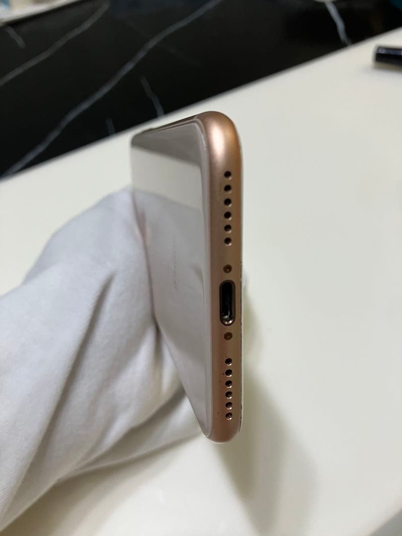 iPhone8 256GB SIMフリー バッテリ84% ロック解除済み