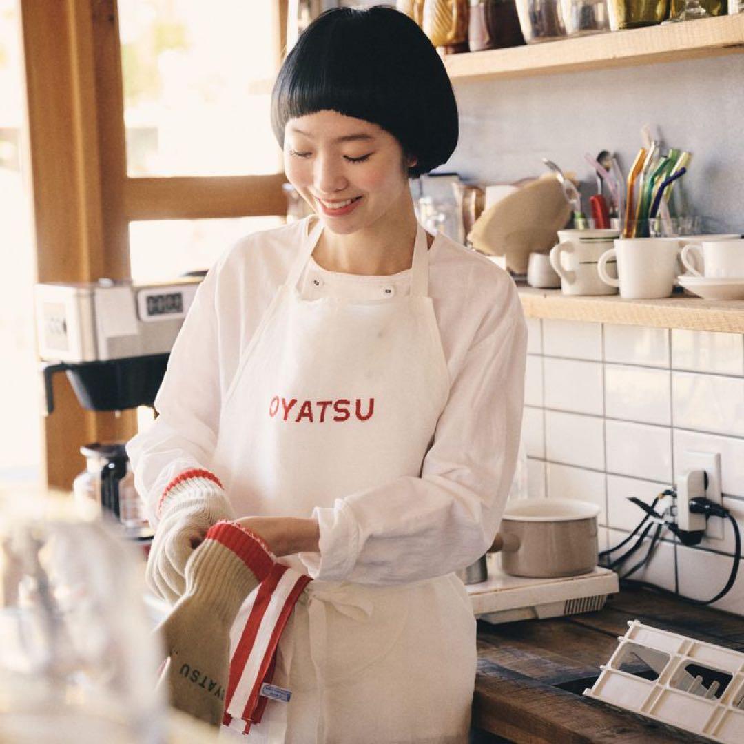 OYATSU エプロン　オールドマンテズテーラー