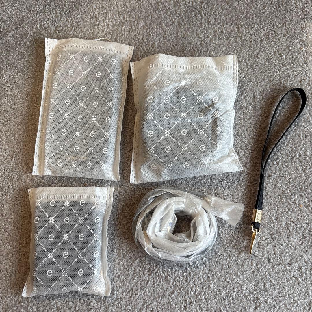 【新品未使用】CUSTYPE iPhone16 財布ポーチセット