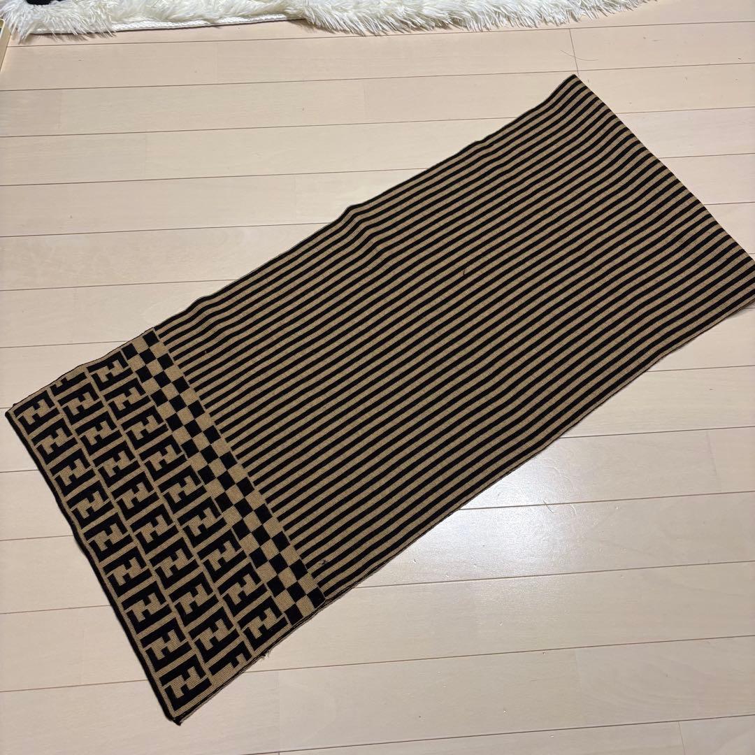 フェンディ　ズッカ柄　マフラー　FENDI