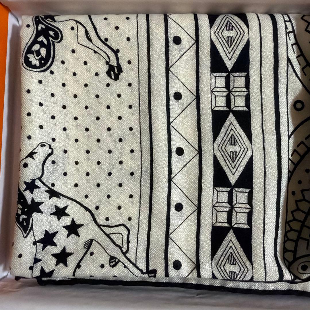 新品・2025AW　エルメス　カシシル140　シュヴァルドゥクールバンダナ　白黒