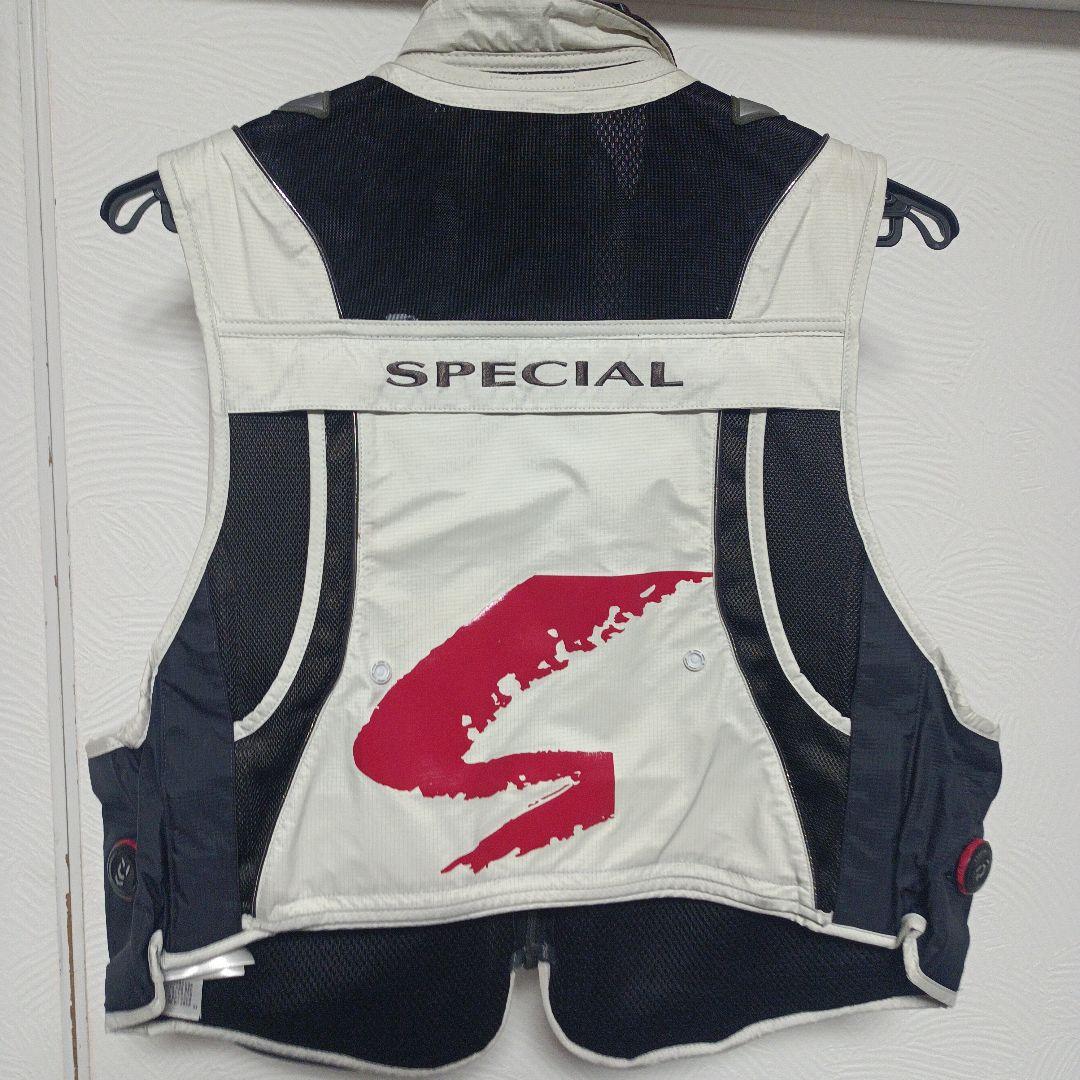 Daiwa SPECIAL フィッシングベスト