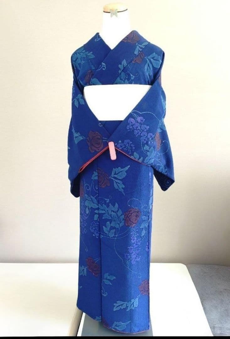 新春大特価　美品　着物単品　濃藍の小紋　身丈157cm　縮緬　夢二の世界
