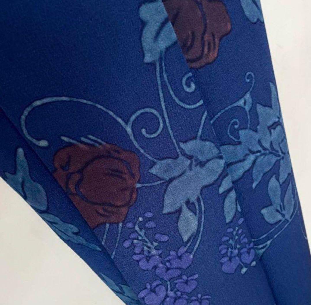 新春大特価　美品　着物単品　濃藍の小紋　身丈157cm　縮緬　夢二の世界